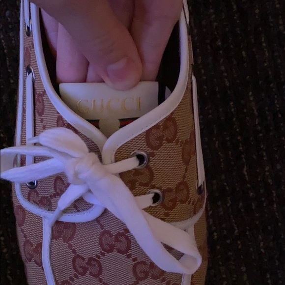 shoes - Picture 1 of 5